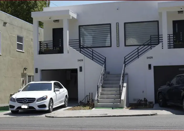 Dimond Abode Vacation Rental, Oakland California Dimond District
