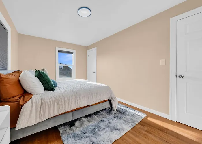 Quiet & Spacious 3Br Oakland House
