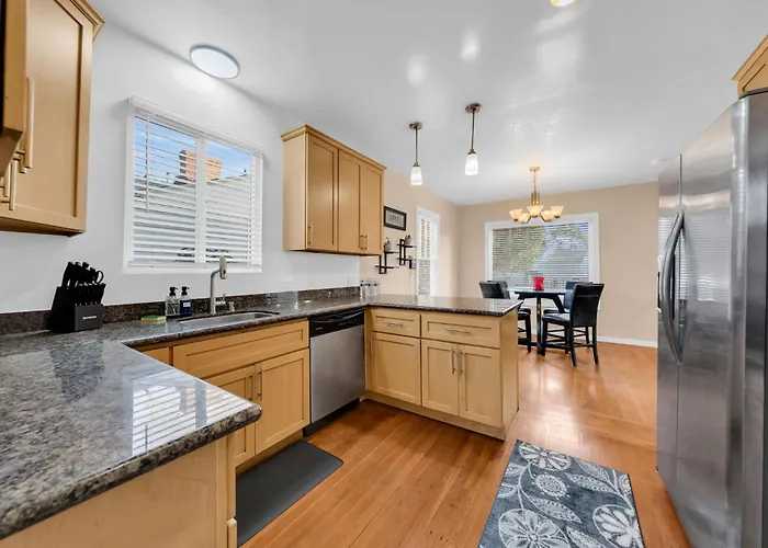 Quiet & Spacious 3Br Oakland House