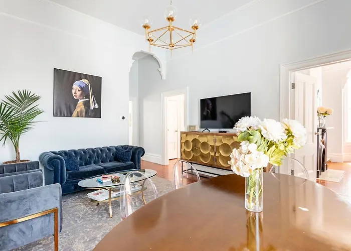 Renovated Historic House Minutes From Sf!